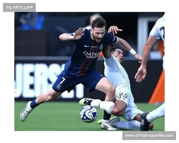 朗斯客场5-0横扫巴黎FC，积分反超巴黎圣日耳曼登顶法甲